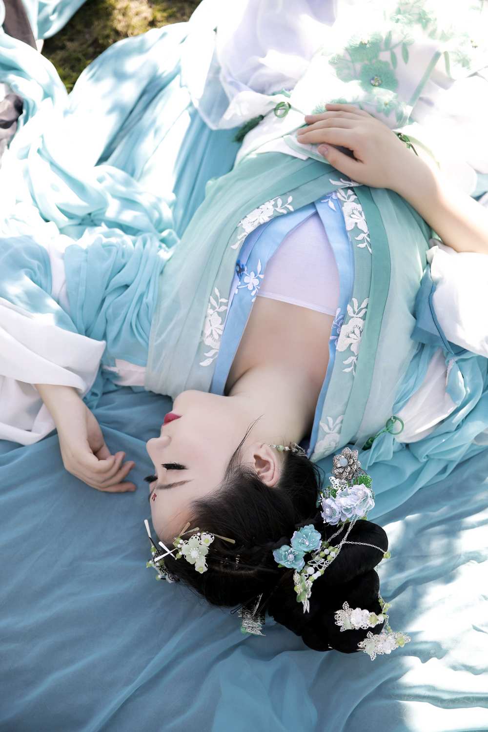 姜画月