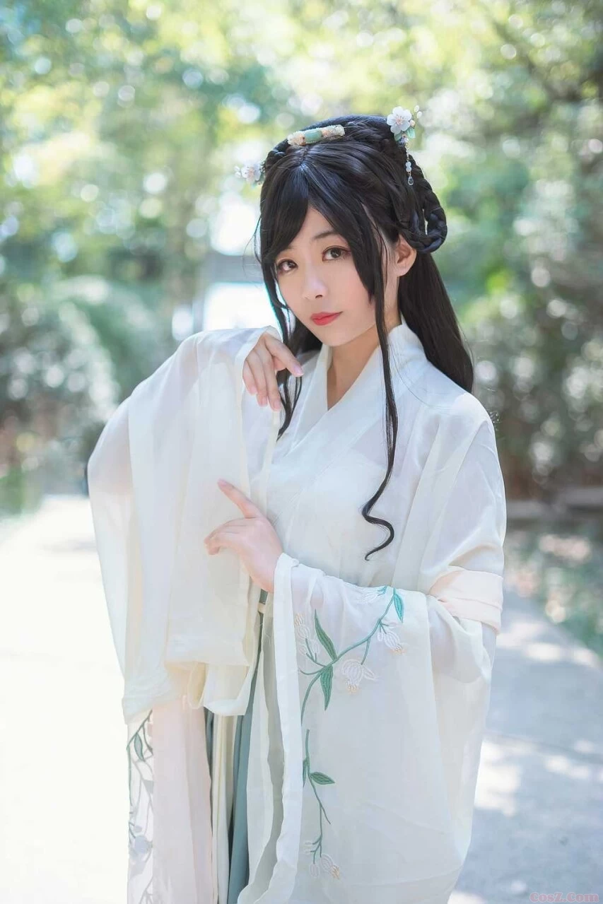 杜若汉服