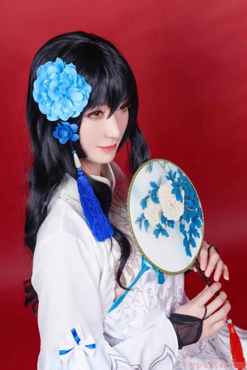 玉玲珑 黑丝旗袍为你保驾护航