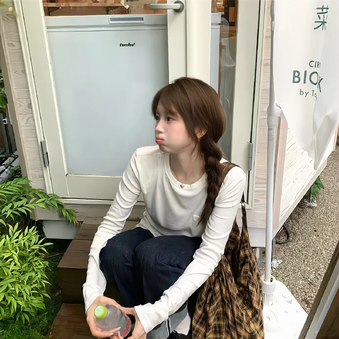 头像|是你喜欢的𝗪𝗲𝗖𝗵𝗮𝘁头像