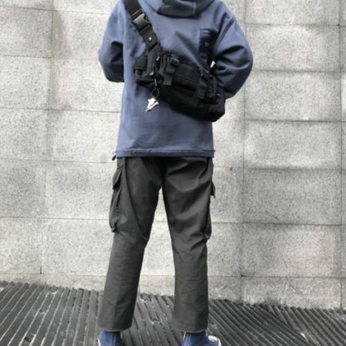 超级稀有男生头像,有着独特视角和丰富内心世界的男生