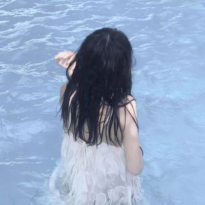 ins风女头 冬日女头像  海边风景女头 冷色调头像