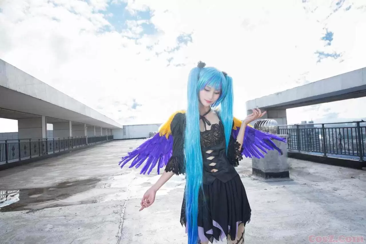 《C站·第196期》初音miku黑蓝色礼服带着翅膀的小精灵！