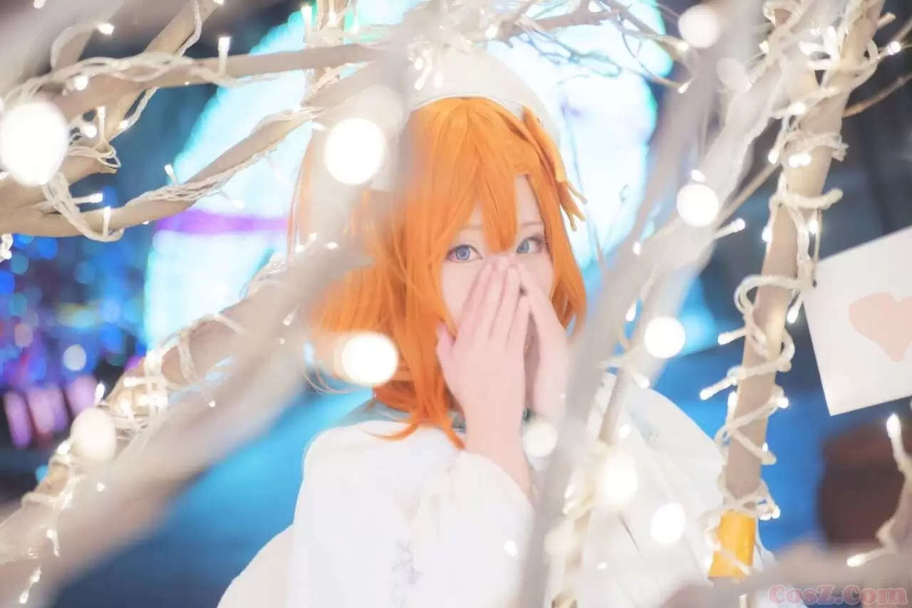 《C站·第171期》白雪公主圣诞版两个萝莉妹子穿着白丝袜降临！