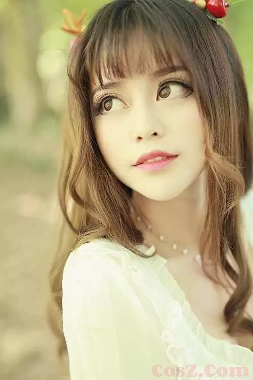 《C站·第156期》森林中的女神我还以为是葫芦娃